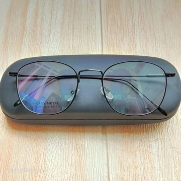 Frame Kacamata 8261 Lensa Blueycromic Lensa Photocromic Lensa Blueray Lensa Antiradiasi
