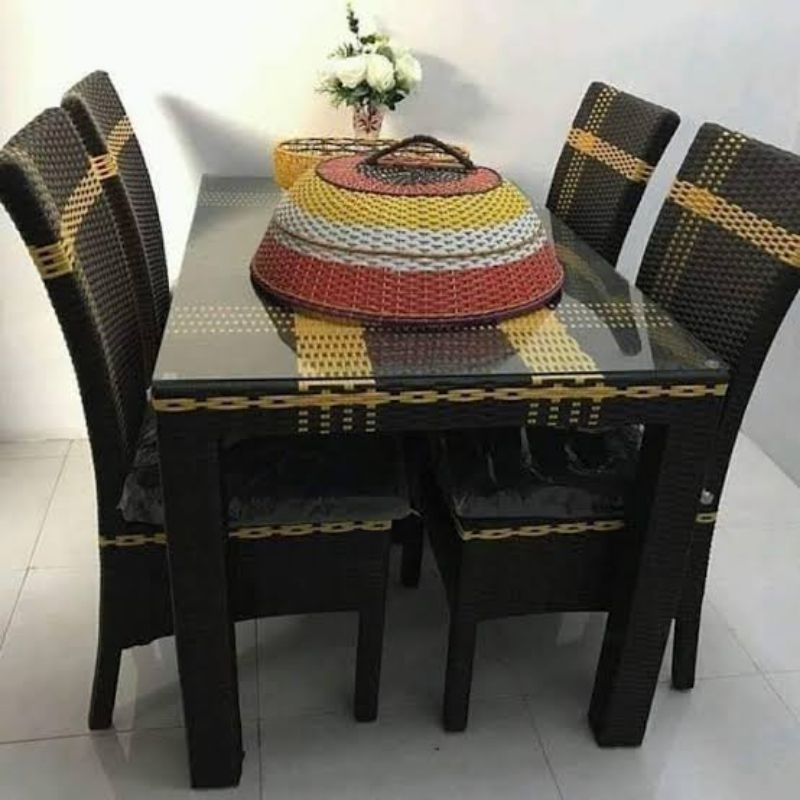 Jual Meja Makan Rotan Sintetis Full Set 4k Plus Jok Busa + Kaca Meja ...