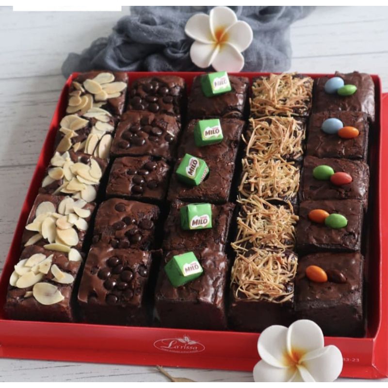 Jual Brownies bakar sekat dadu milo larissa bakery brownies panggang