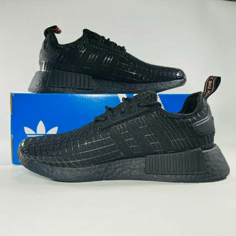 Jual (size 39 1/3) adidas ORIGINALS NMD R1 Sneaker GX9529 BNIB | Shopee  Indonesia