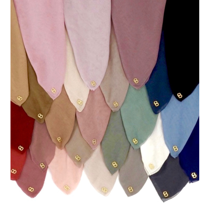 Jual BUTTONSCARVES EVERYDAY SERIES + PAKAI PIN/LOGO B GOLD PREMIUM ...