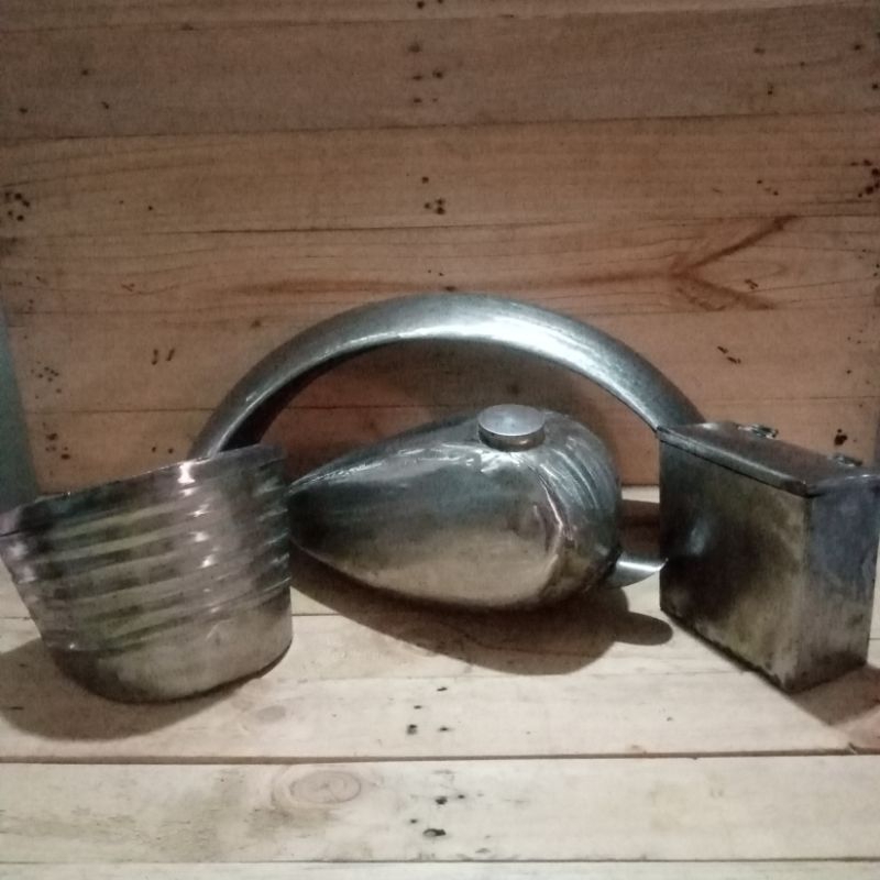 Jual tangki chopper spakbor box listrik box aki custom chopper | Shopee ...