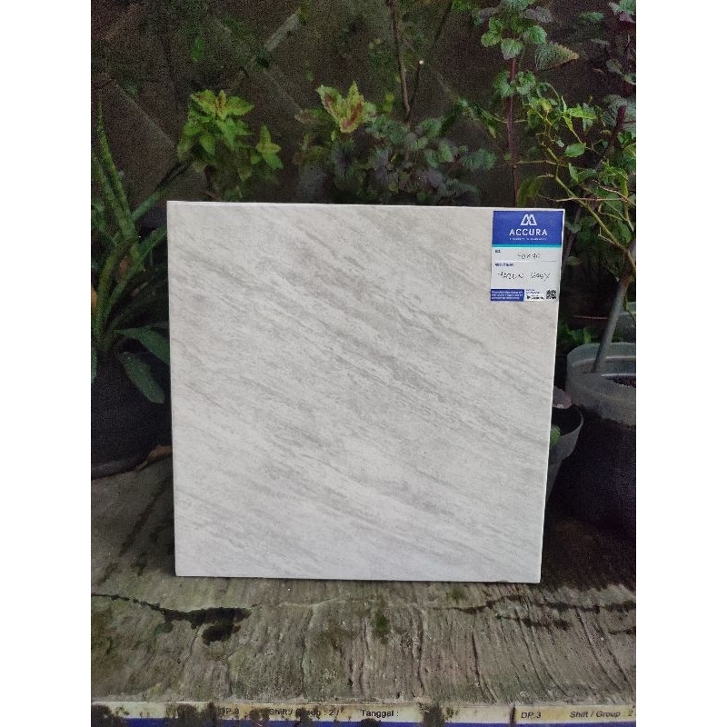 Jual Keramik Lantai 40x40 Hazen Grey Glossy Mulia Accura Shopee