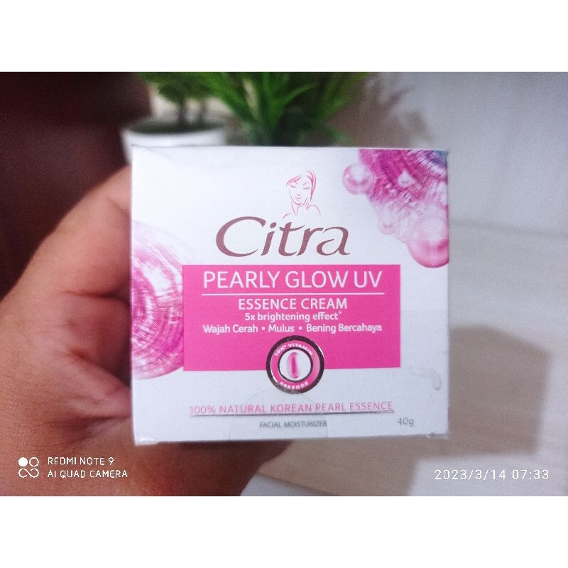 Jual Citra Pelembab Wajah Hazeline Pearly White Uv Cream G Shopee Indonesia