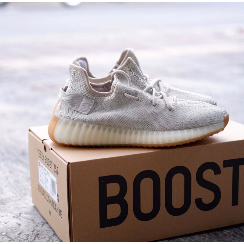 Sepatu sneakers shop adidas yeezy