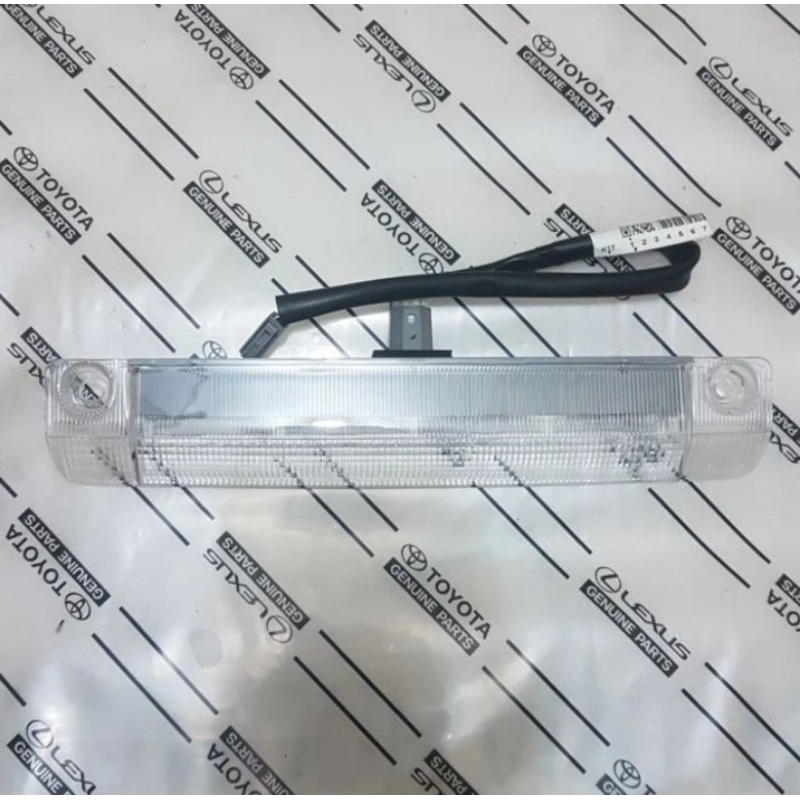 Jual Lampu Spoiler Toyota Innova Reborn Original | Shopee Indonesia