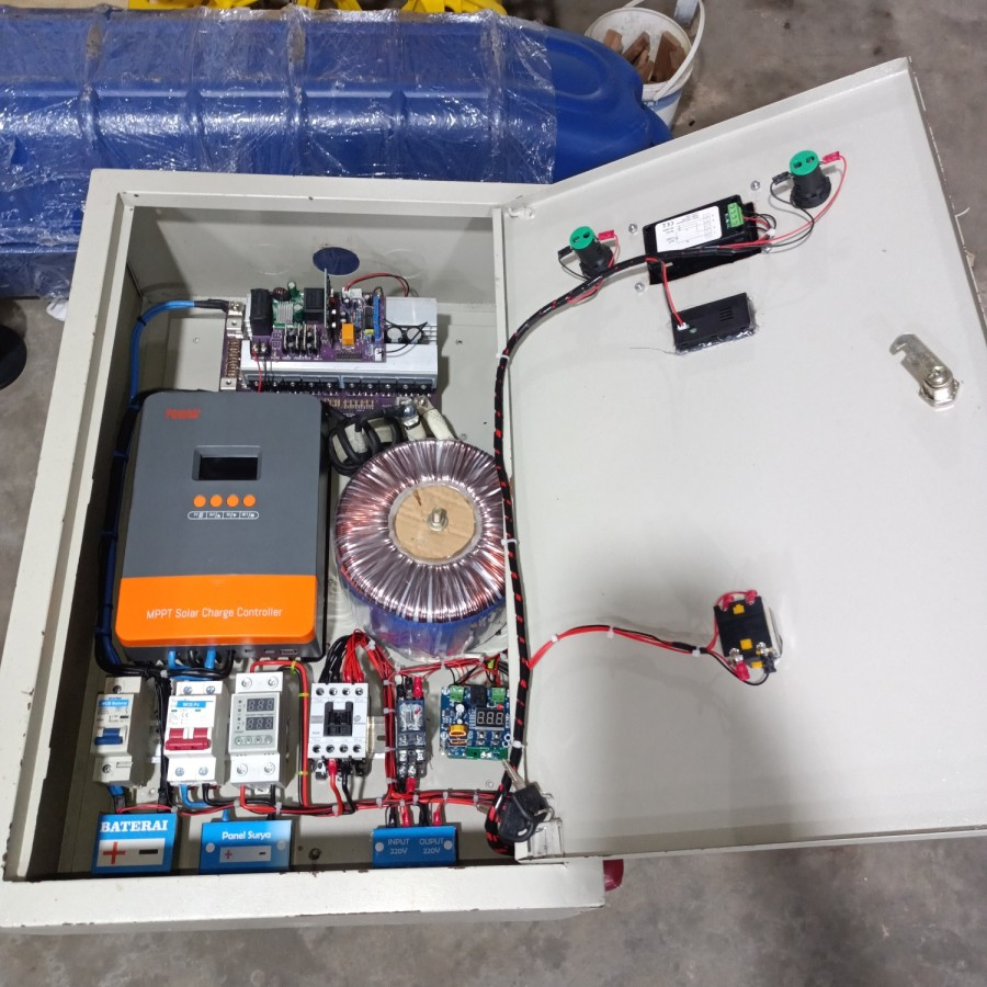 Jual box panel 2000w mppt 60a sine wave panel surya PLTS otomatis ...