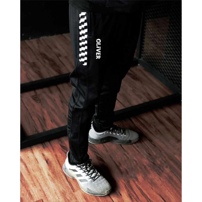 Oliver apparel deals
