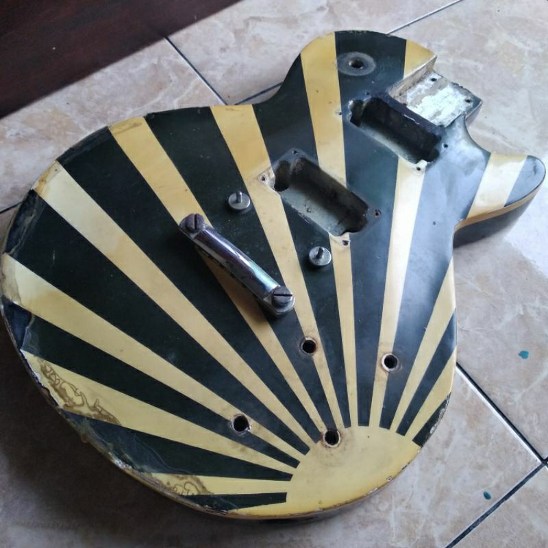 Jual body gitar listrik model Les Paul KAMIKAZE relic alami, KOSONGAN ...