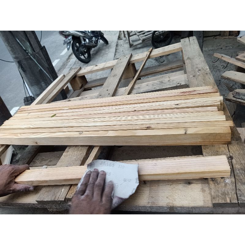 Jual KAYU KASO, KAYU RENG, RENG 120X6X4CM SUDAH DIAMPLAS HALUS | Shopee ...