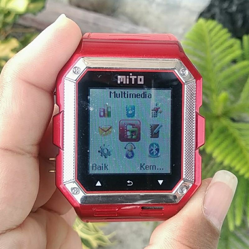 Jual Jam Tangan Mito S500 Mobile Phone Smart Watch Jadul Bekas | Shopee ...