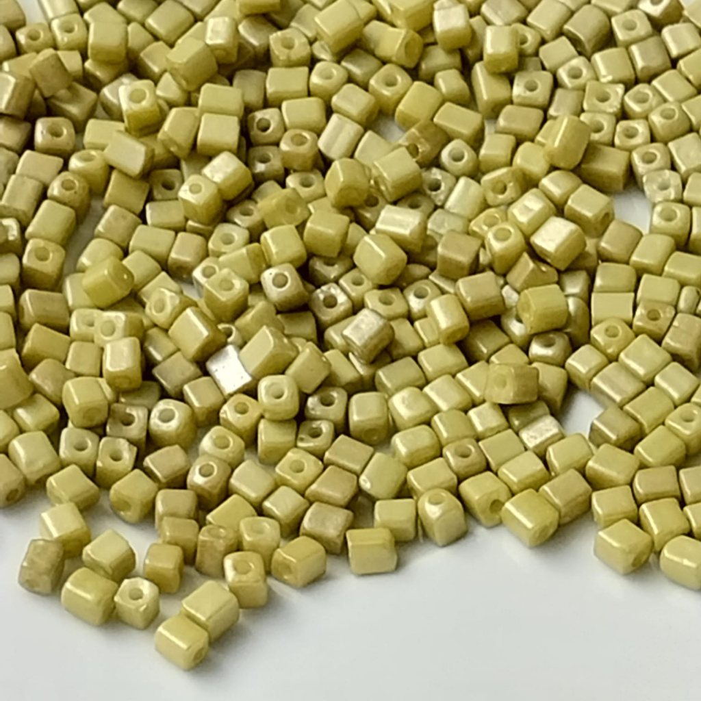 Jual Manik mote pasir meronce manik kotak persegi per 10 gram +- 120 ...