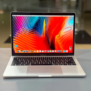 MacBook Pro 16インチ Core i7 16GB 512GB MacBook Pro 16 インチ (2019) シルバー - Core i7 2.6 GHZ - SSD