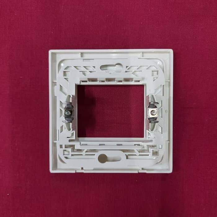 Jual Panasonic Frame Seri / 1 Gang 2 Device Style Series Putih | Shopee ...