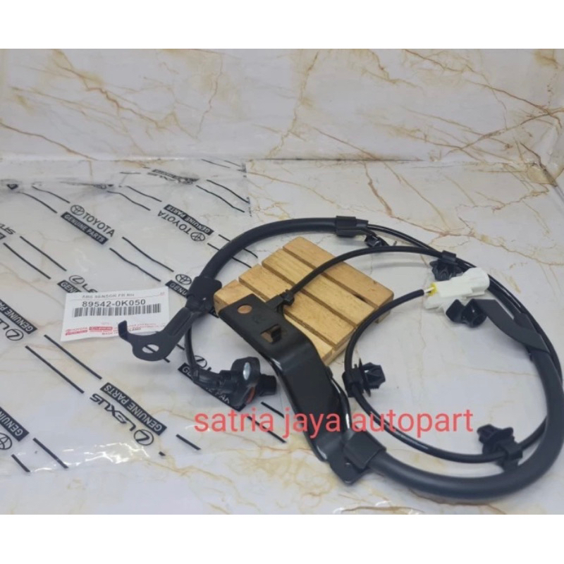 Jual Sensor speed ABS abs roda depan toyota innova reborn original ...