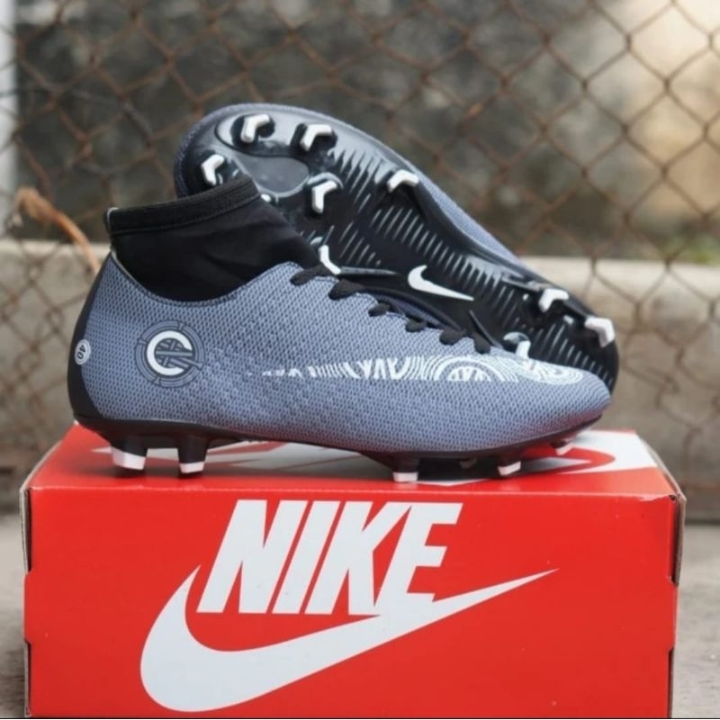 sepatu bola mercurial superfly