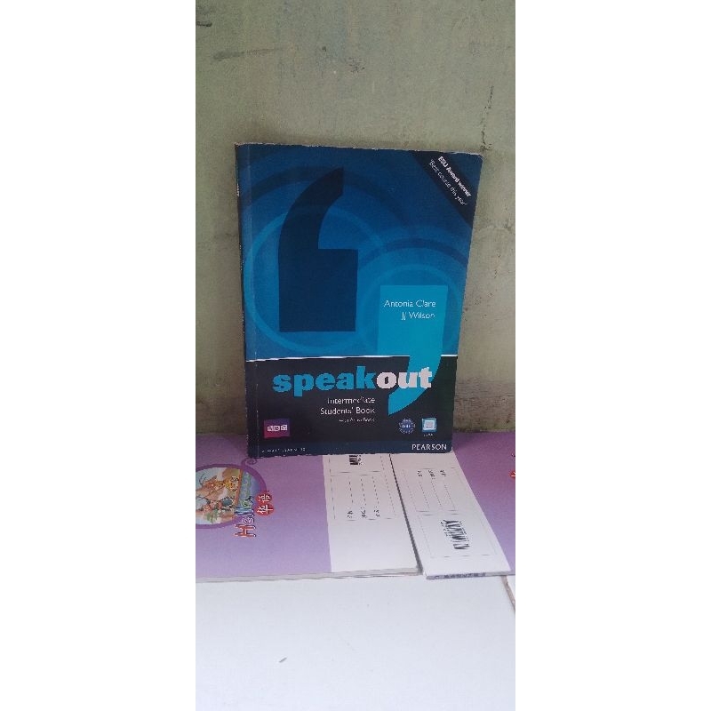 Jual Buku Speakout Intermediate student book | Shopee Indonesia
