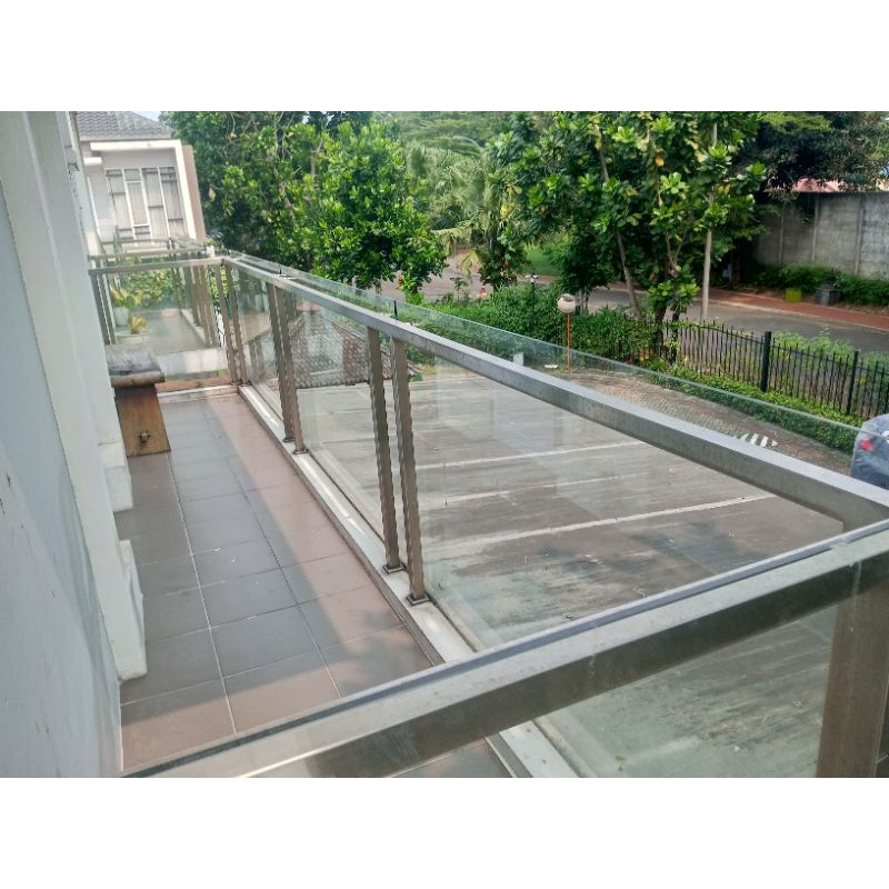 Jual Railing pagar balkon rangka stainles kaca tempered | Shopee Indonesia