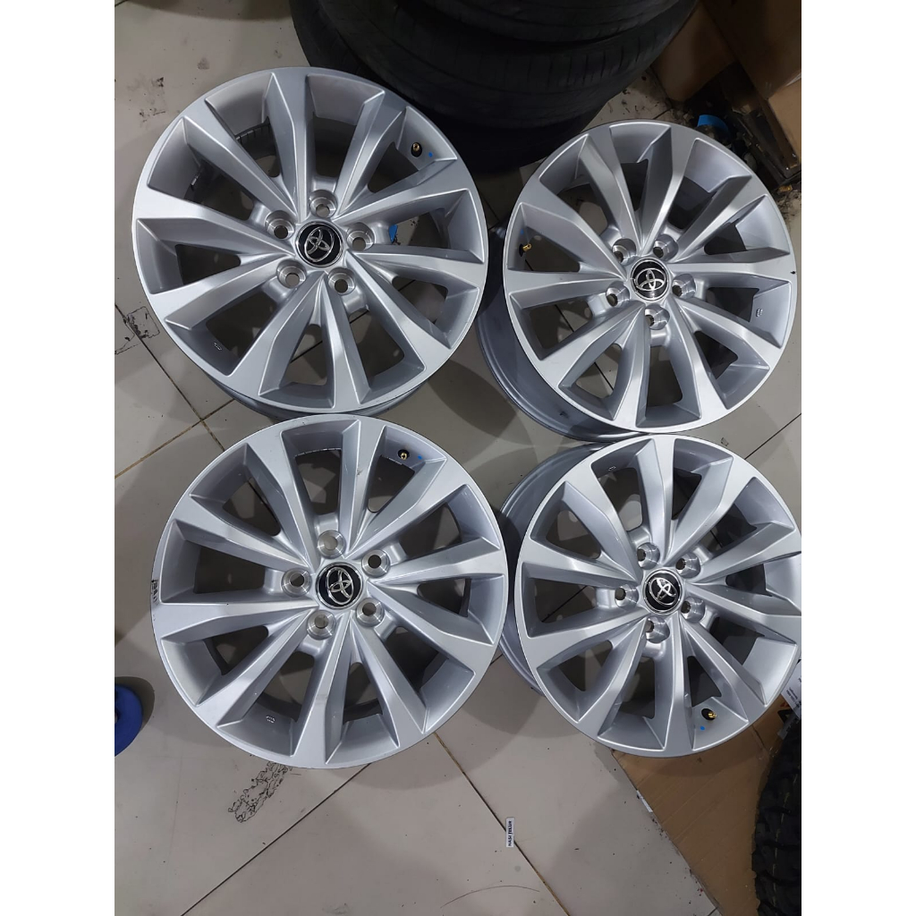 Jual Velg Copotan Original Oem Bekas Inova Zenix Ring Pcd X Silver Set Cocok Buat Camry