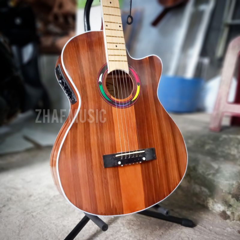 Jual Gitar Akustik Elektrik Yamaha Fg Custom Bonus Pik Batre Shopee Indonesia