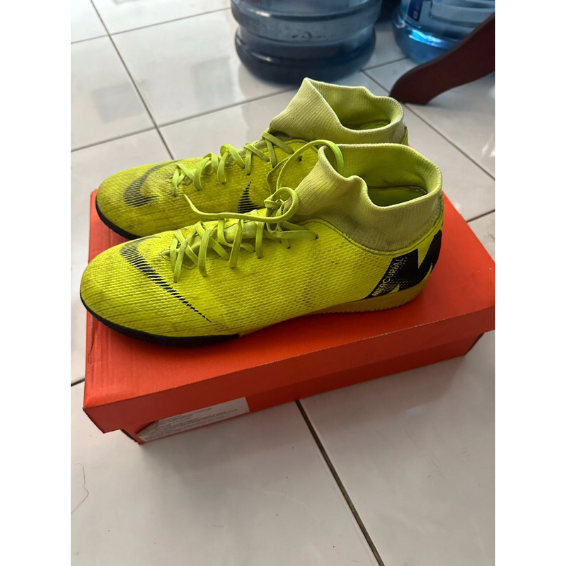 sepatu nike mercurial