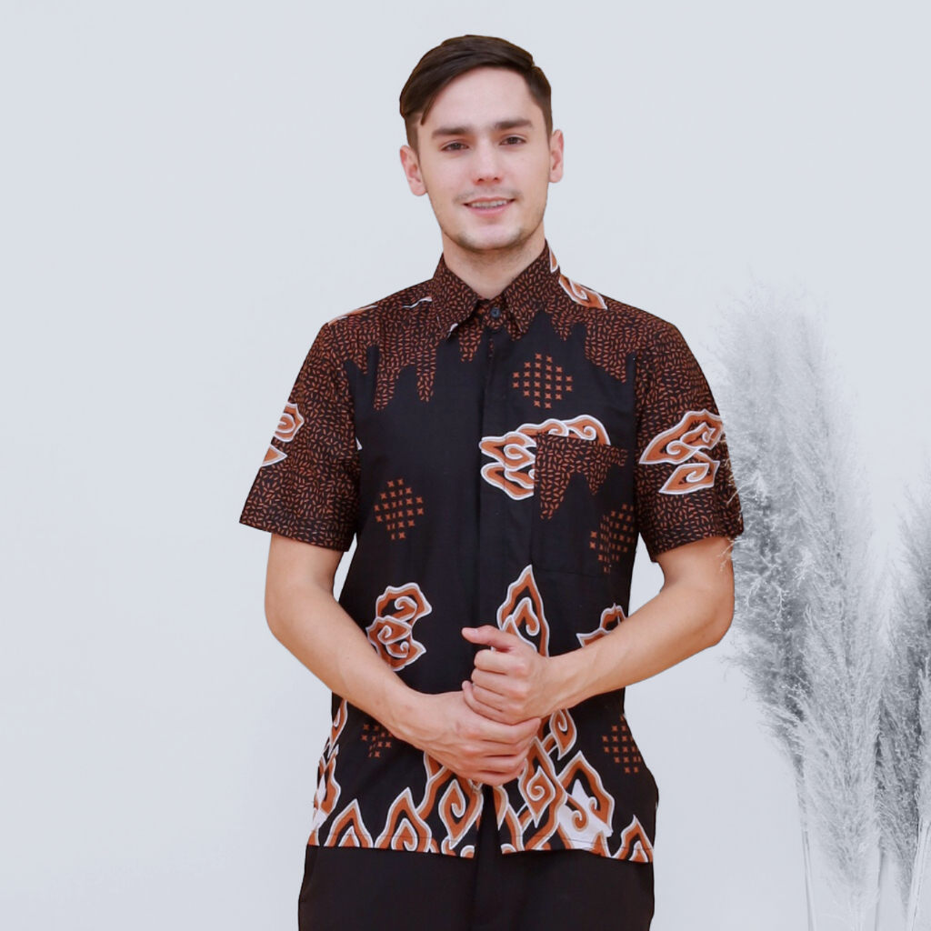 Jual BATIK TRUSMI Kemeja Kerja Batik Pria Lengan Pendek Mega Mendung ...