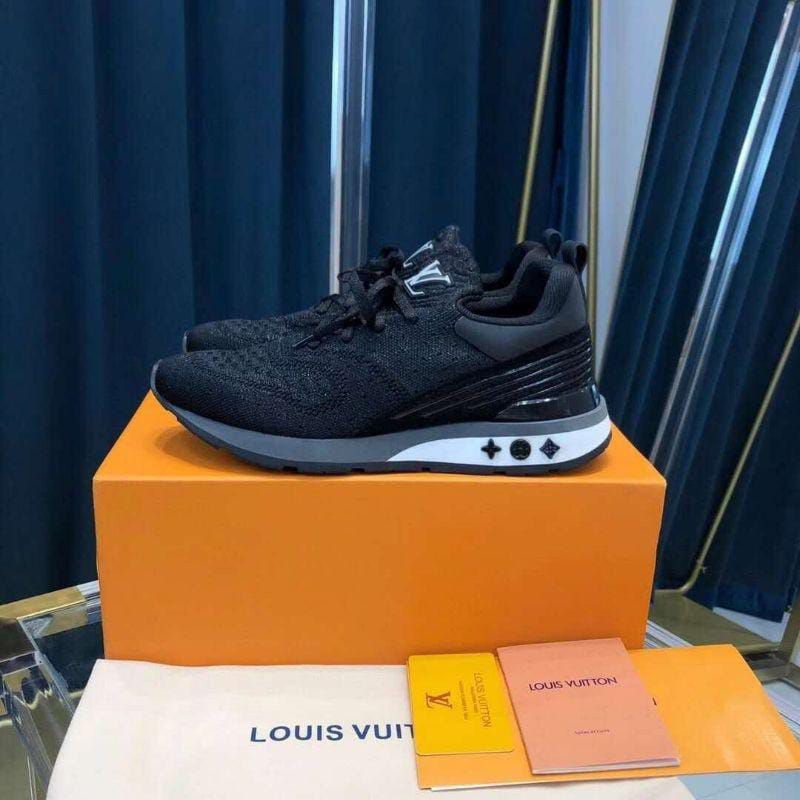 Jual SEPATU SNEAKER LOUIS VUITTON R202