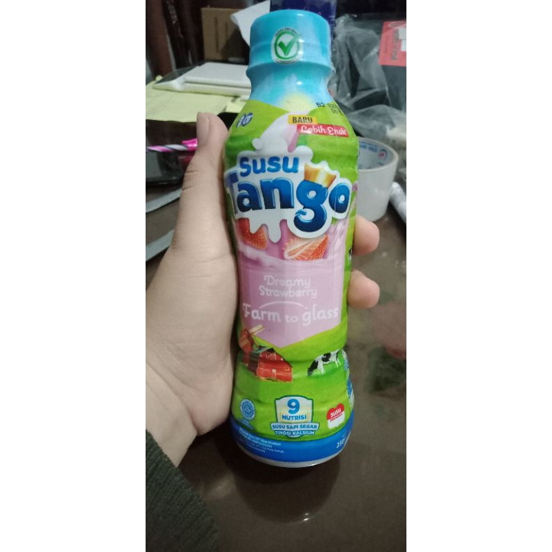 Jual Susu Tango Dreamy Strawberry 250 ml | Shopee Indonesia