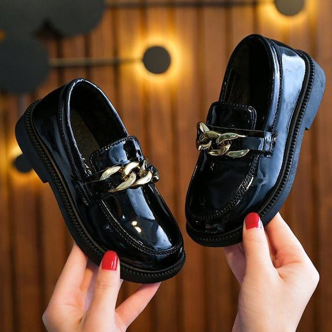 Jual sepatu anak perempuan sepatu couple gaya korea yang trendi