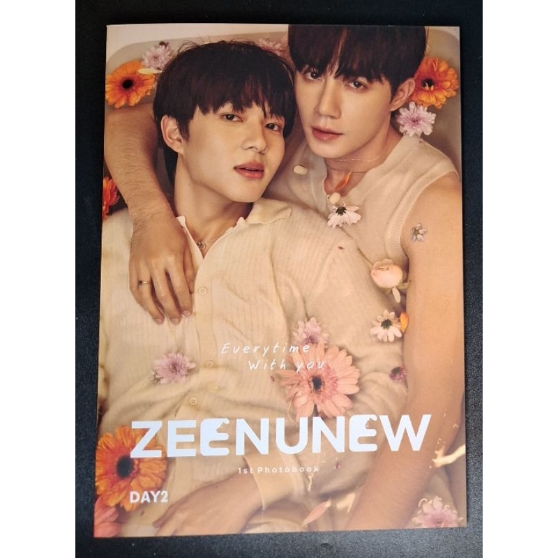 【楽ギフ_のし宛書】 Jual (Ready) Zee Nunew Photobook Official Znn Zeenunew アイドル