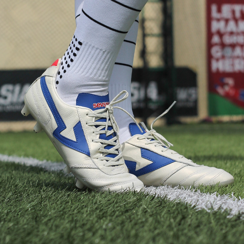 Jual SEPATU SEPAK BOLA SEVSPO MAESTRO ZS PEARL FG WHITE BLUE & RED ...