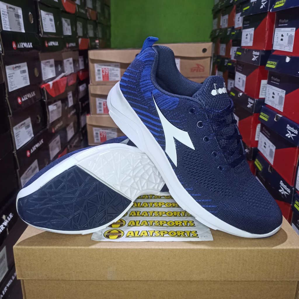 Sepatu diadora running biru sales