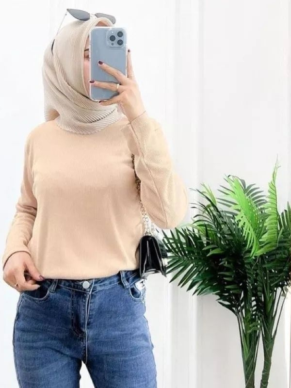 Connexion Rajut List Kaos Lengan Panjang Wanita