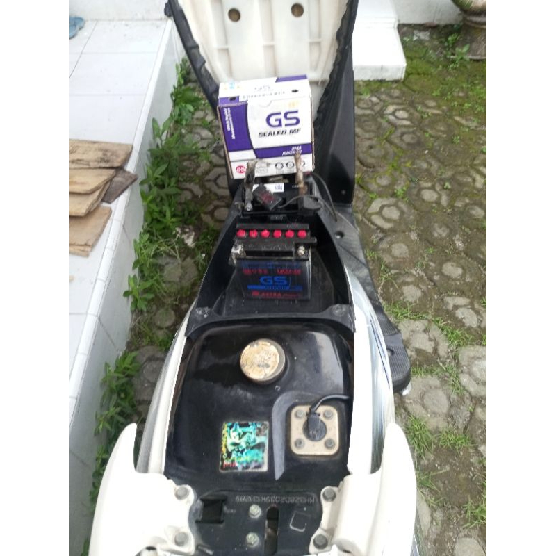 Jual aki motor bekas second bagus untuk matic manual beat.vario.mio dll