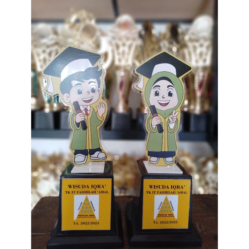 Jual Piala Akrilik Wisuda TK atau Tahfiz | Shopee Indonesia