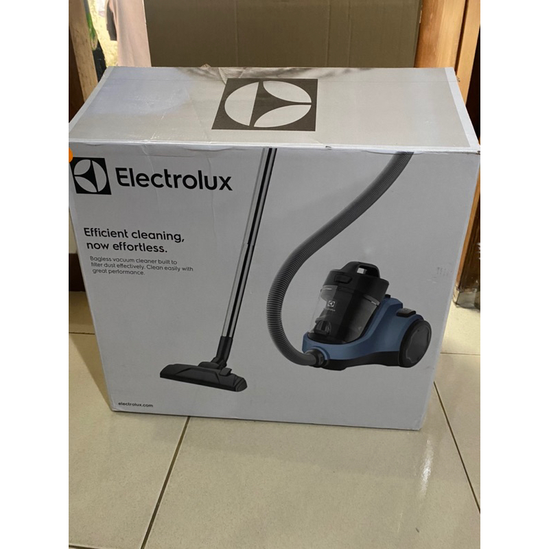 Jual Electrolux Vacuum Cleaner Bagless Model EC312BB (Brand New