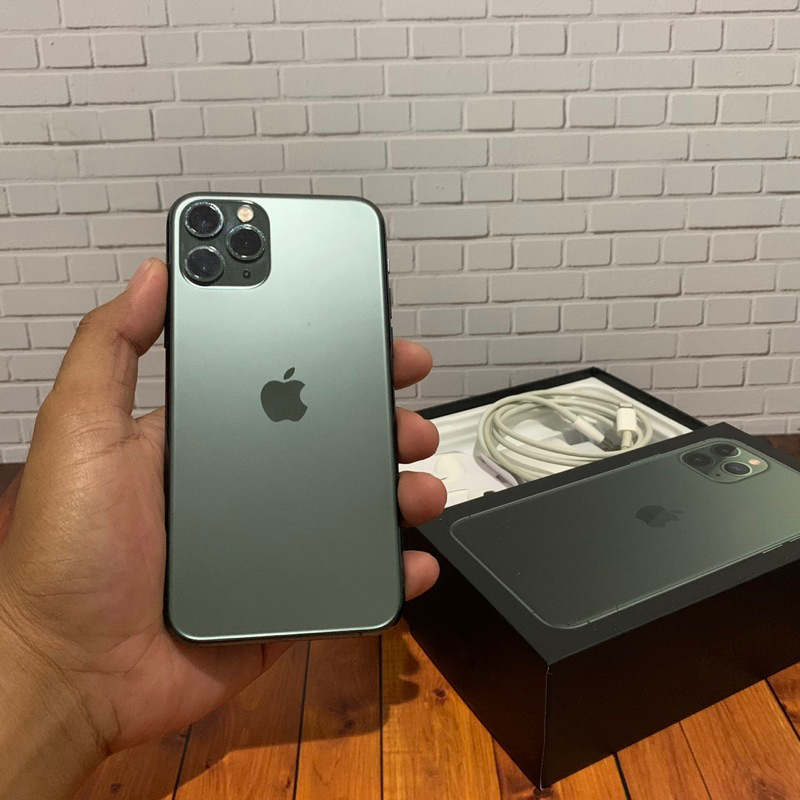 Apple iPhone 11 Pro ミッドナイトグリーン 256g 本体