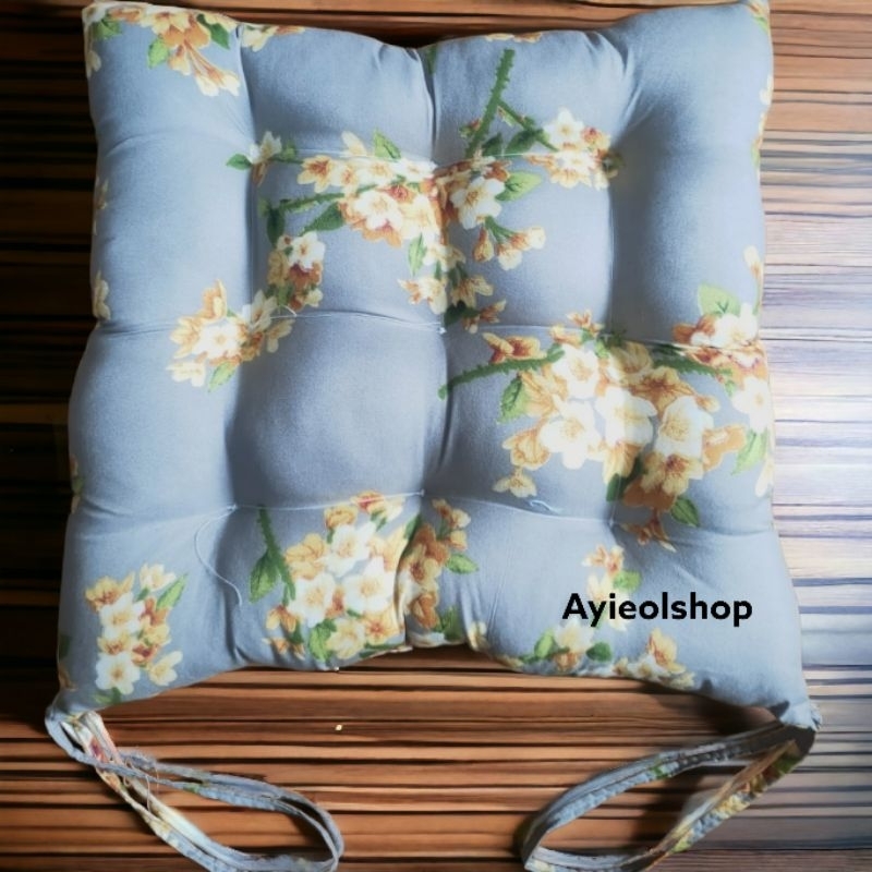 Jual Bantal alas duduk kursi, bantal lesehan ibu hamil isi silikon empuk -  random - Kab. Bandung - Damar 93 Olshop