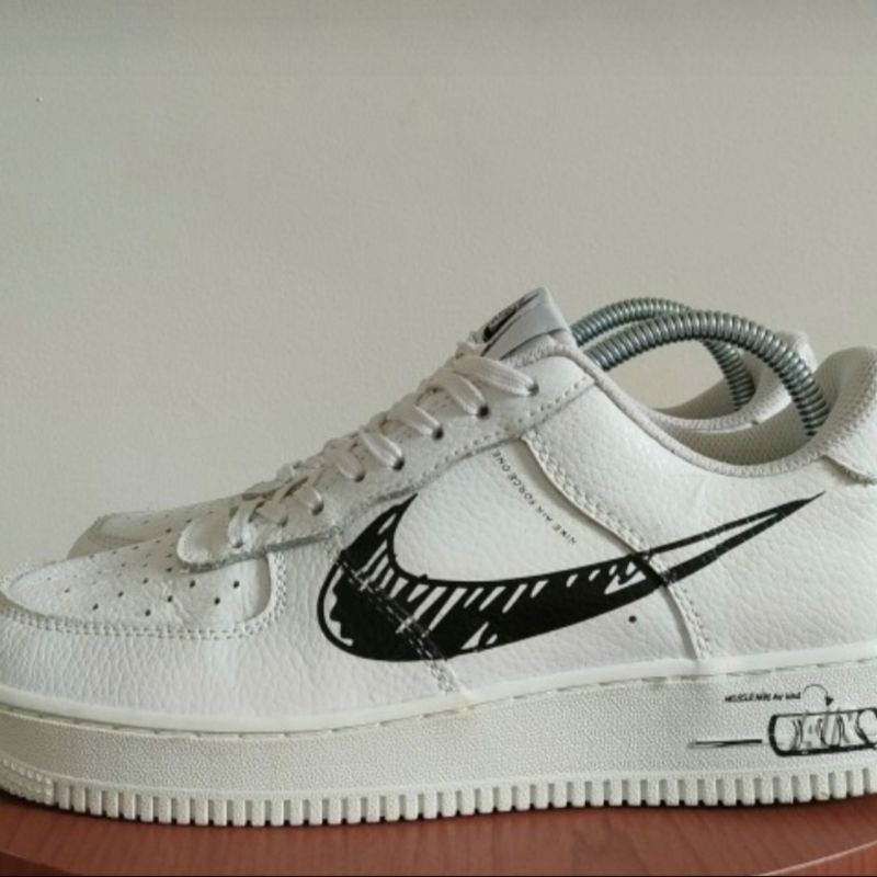 af1 sketch white