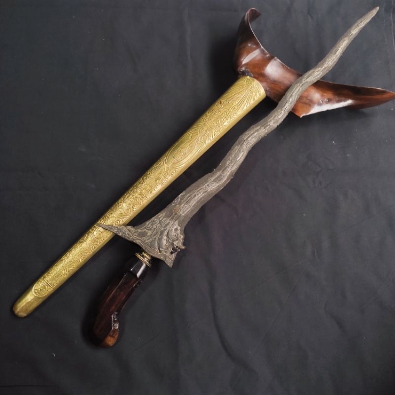 Jual Keris Naga Raja Luk 7 Pamor Melati Sinebar STW Garap Alusab ...