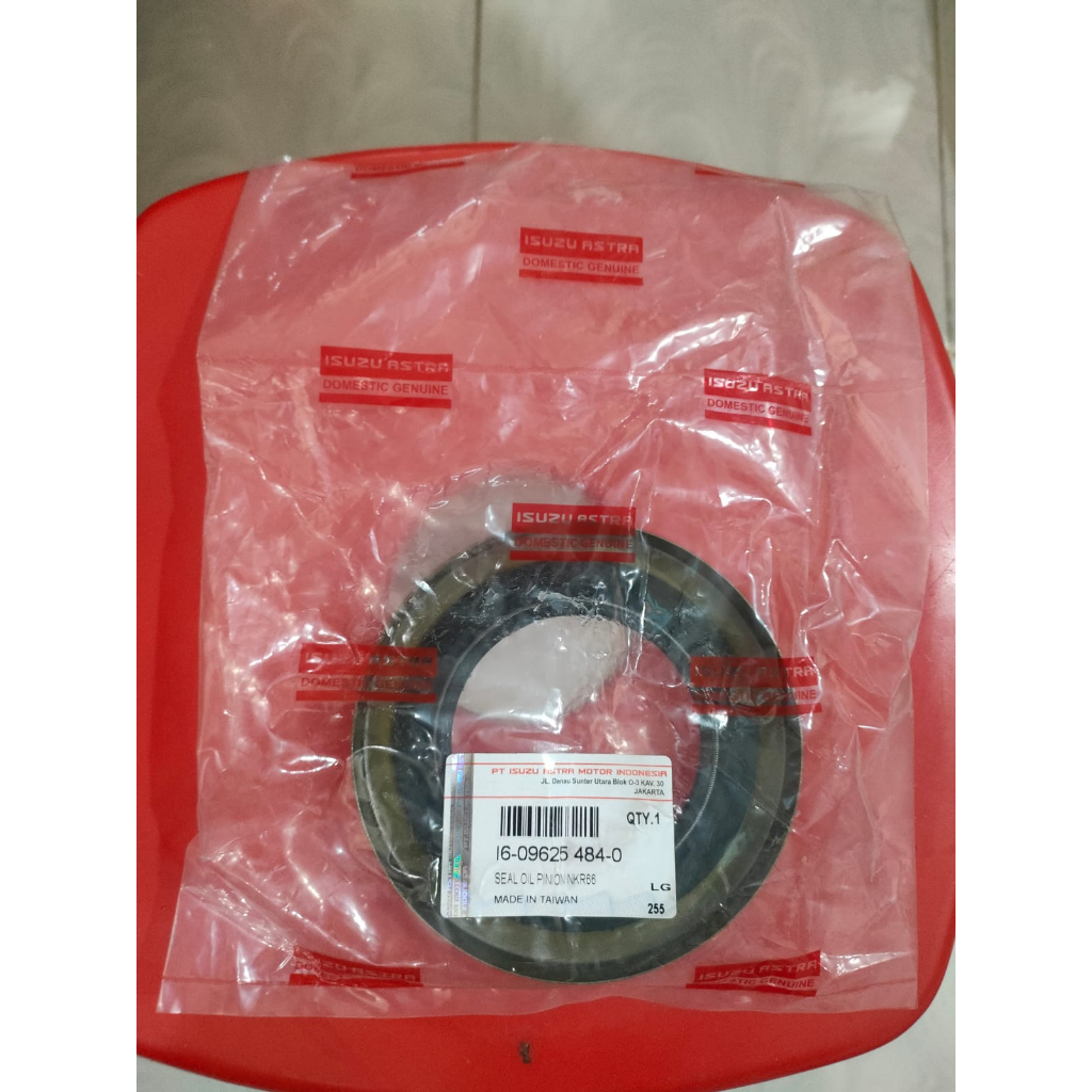 Jual Oil Seal jantung gardan NKR66/71, NMR71 ISUZU ORIGINAL (I6 ...