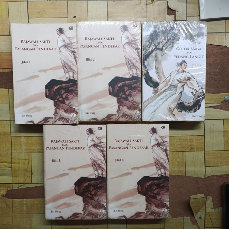 Jual NOVEL ORIGINAL RAJAWALI SAKTI DAN PASANGAN PENDEKAR GOLOK NAGA DAN ...