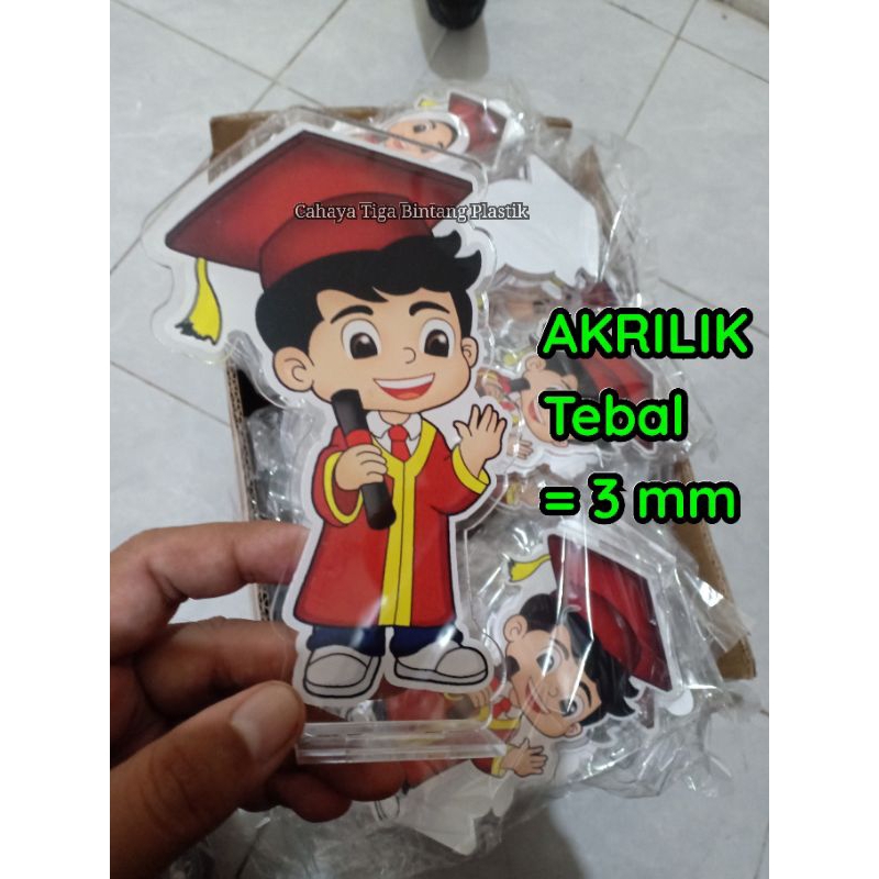 Jual Patung Akrilik Wisuda Anak / Akrilik Wisuda Anak /Akrilik Wisuda