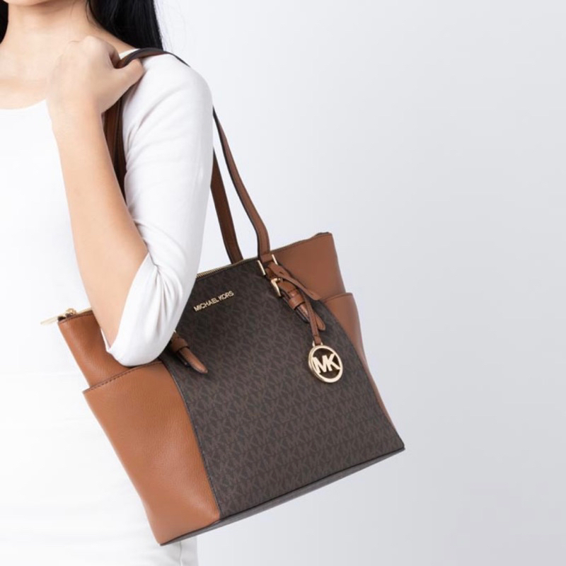 Jual Original Michael Kors Charlotte Large Logo Signature and Leather