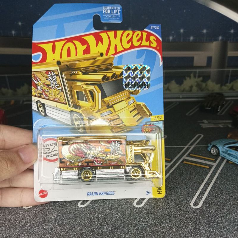 Jual HOT WHEELS RAIJIN EXPRESS GOLD FACTORY SEALED RARE Shopee Indonesia