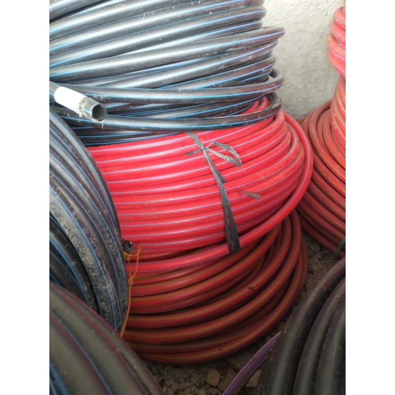 Jual PIPA HDPE MERAH LIS BIRU 40mm 200Meter | Shopee Indonesia