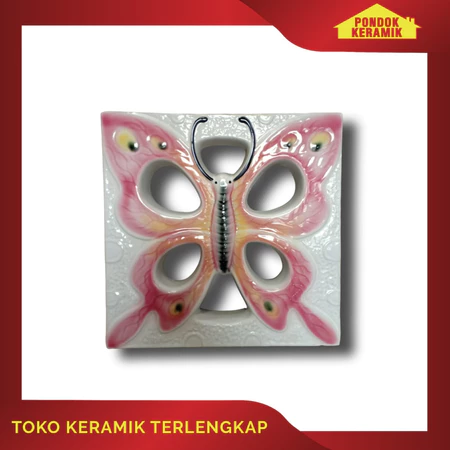 Roster Keramik Lubang Angin Dinding 30x30 Kupu Kupu Pink