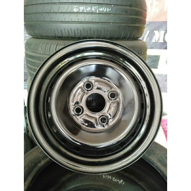 Avanza Ceper Velg Kaleng: Eksplorasi Gaya dan Tantangan Modifikasi Low MPV