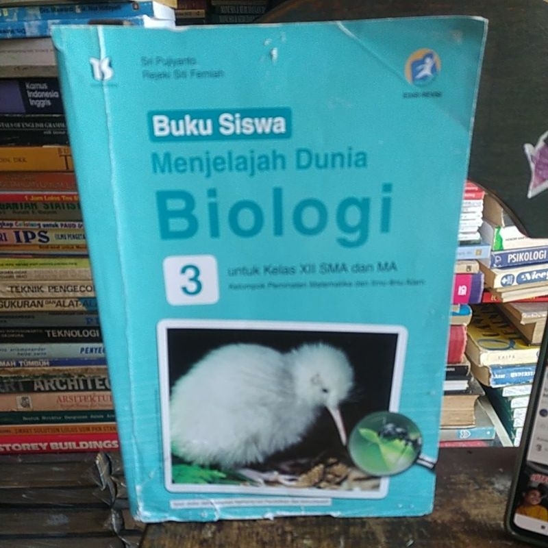 Jual Buku siswa Menjelajah dunia biologi untuk SMA MA kelas 3 original ...