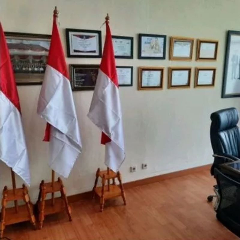 Jual TIANG BENDERA PATAKA LOBANG SATU KHUSUS JNE | Shopee Indonesia